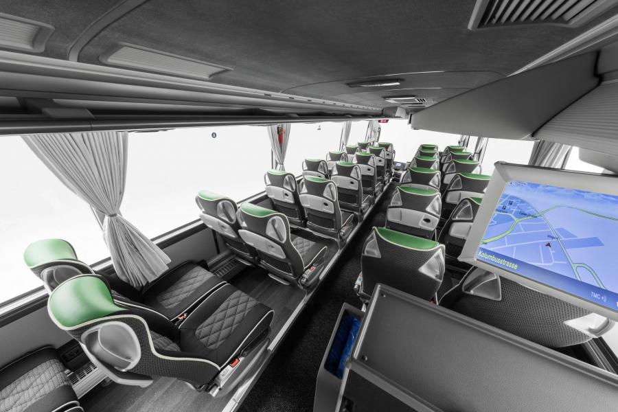 Интерьер Mercedes-Benz Tourismo 16/2 RHD 2017 года  (фото 19 из 19)